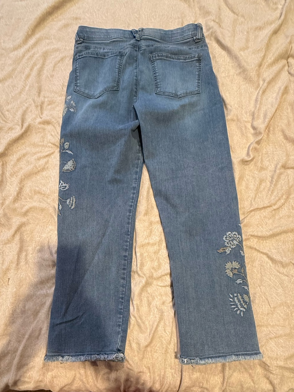 Democracy AB technology Women’s Embroidered Jeans - Picture 5 of 6